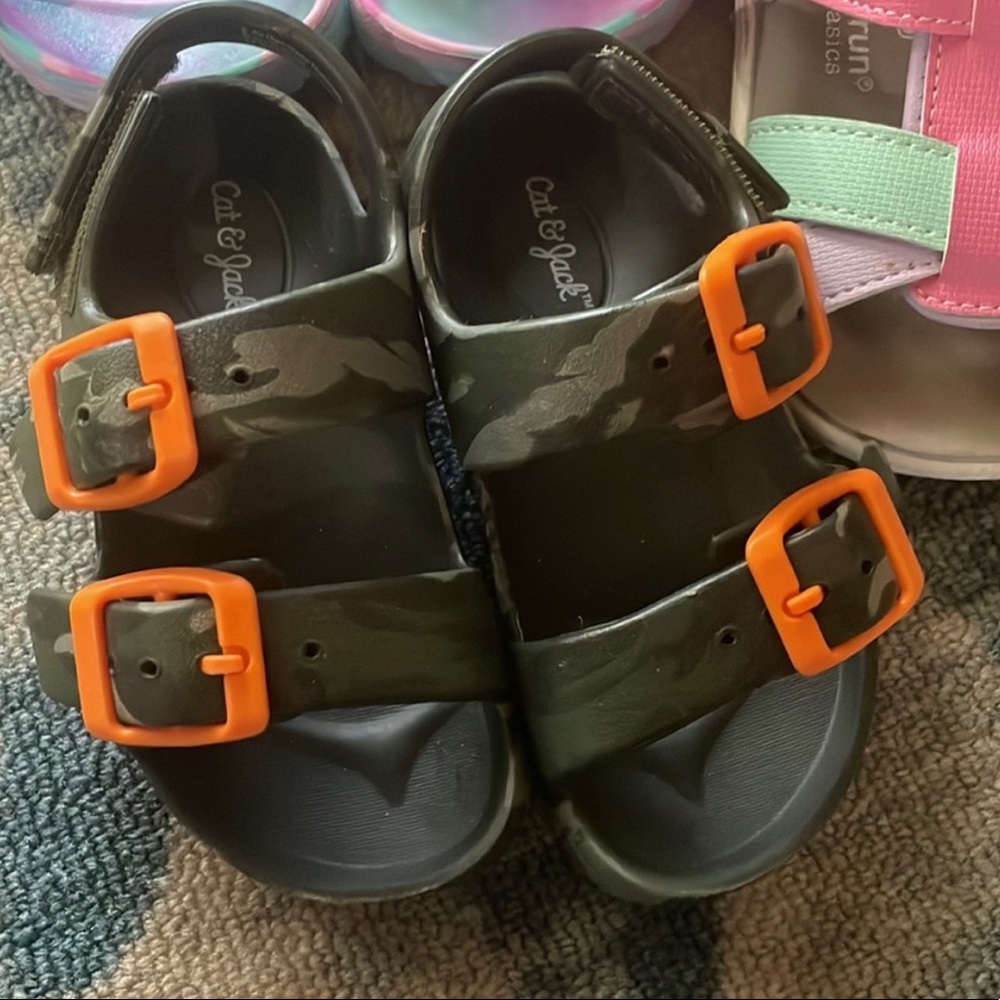 Cat & Jack army color sandals size 6 NWOT